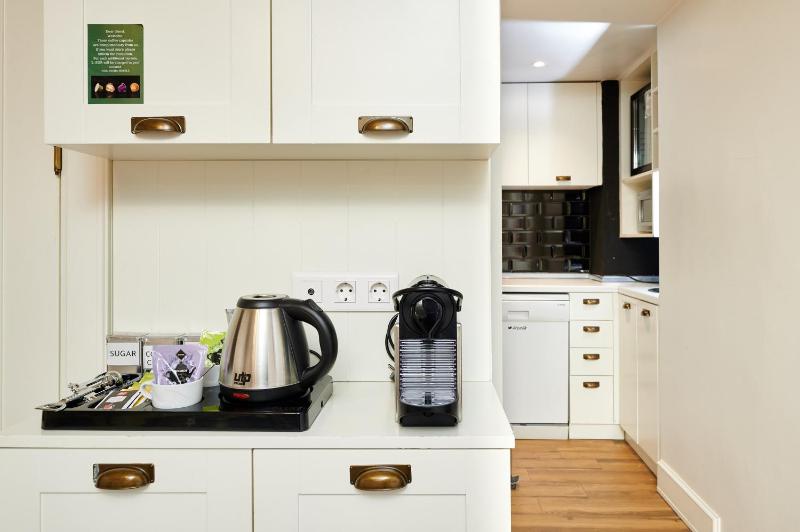 Two-Bedroom Apartment with kitchen image 4