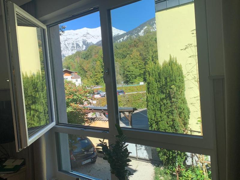 Apartment with Balcony and Mountain View 