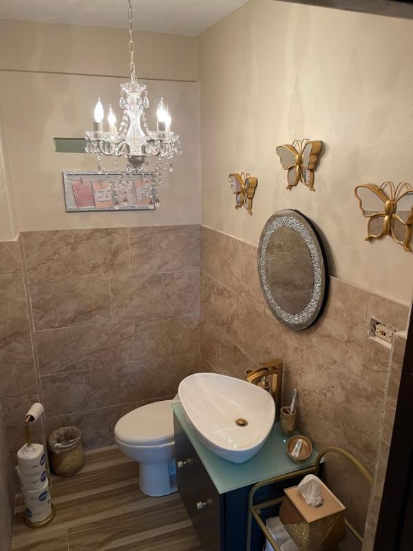 Studio with Balcony image 4