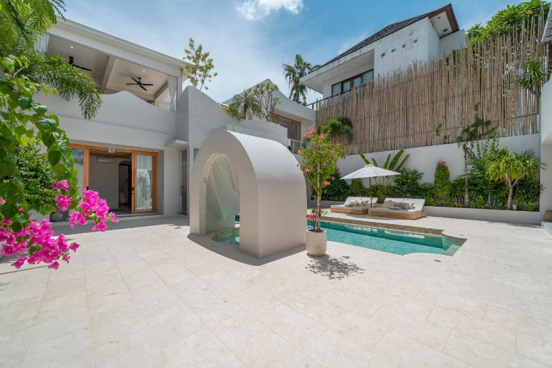 Villa Milana: 5BR Mediterrenean Villa in Canggu - image 38