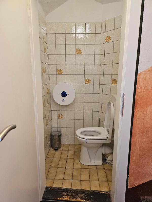Double Room with Shared Bathroom image 4