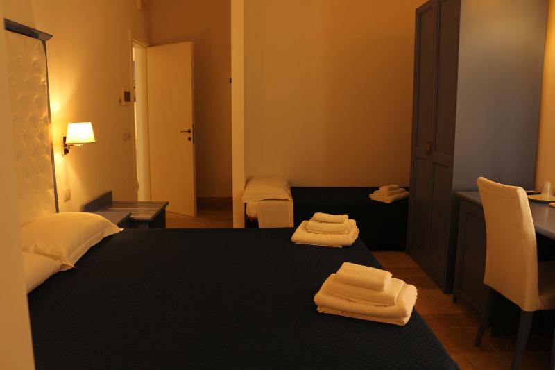 Triple Room image 2