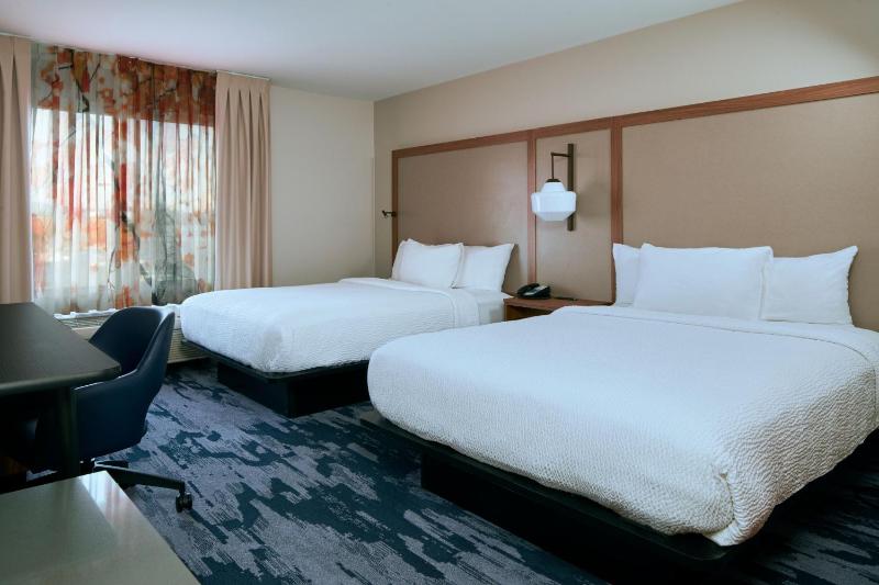 Queen Room with Two Queen Beds image 1