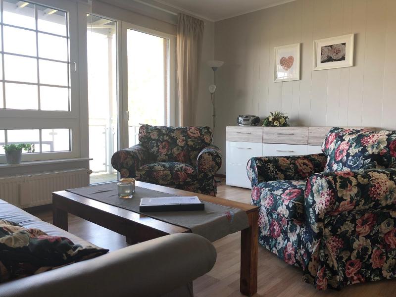 One-Bedroom Apartment image 4