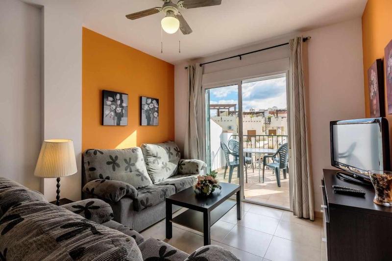 Apartamento 2 Dormitorios con vistas al Mar - image 12