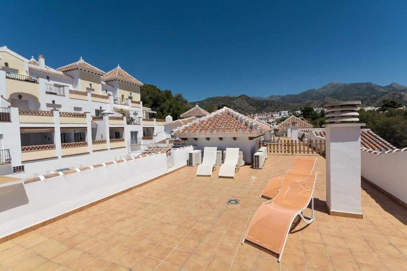 Apartamento 2 Dormitorios con vistas al Mar - image 14