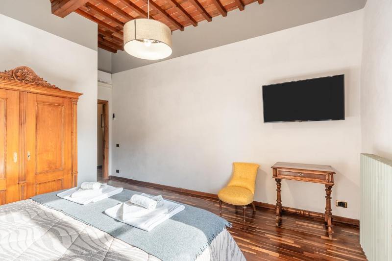 Busdraghi Luxury Apartment - image 26