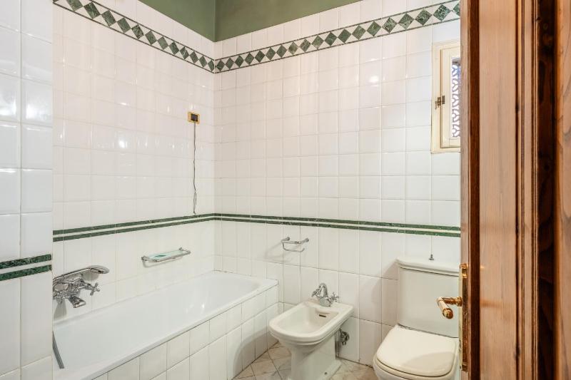Busdraghi Luxury Apartment - image 14