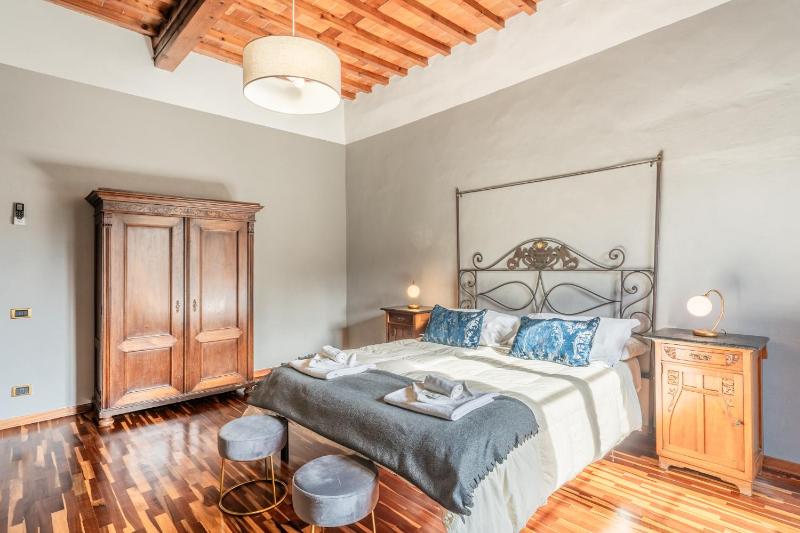 Busdraghi Luxury Apartment - image 4