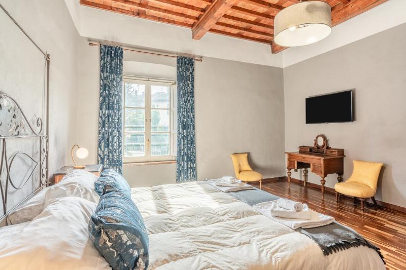 Busdraghi Luxury Apartment - image 23