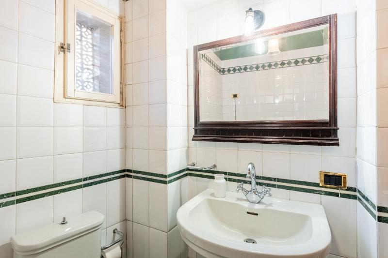 Busdraghi Luxury Apartment - image 6