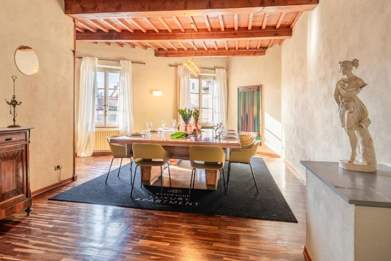 Busdraghi Luxury Apartment - image 9