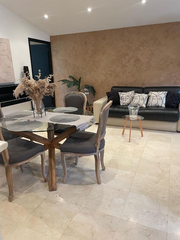 Villa St Jean SUITE Romantique - image 33
