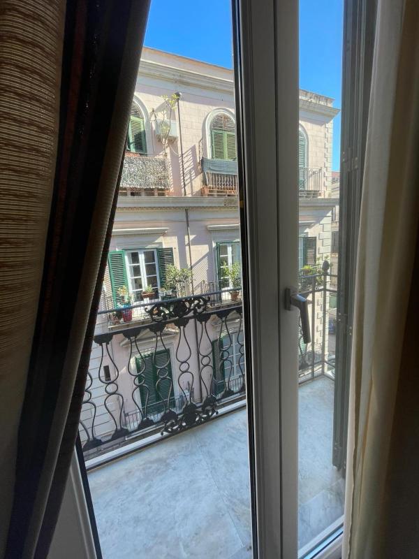 One-Bedroom Apartment image 2