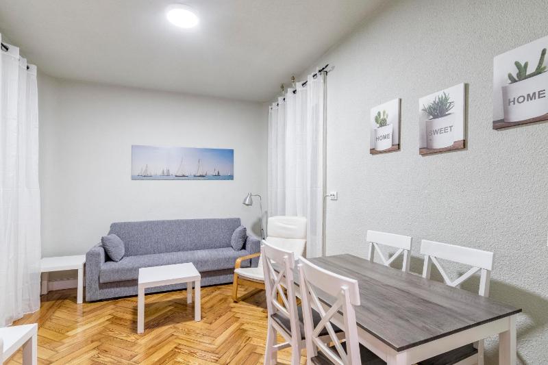 Cozy flat in La Latina Images