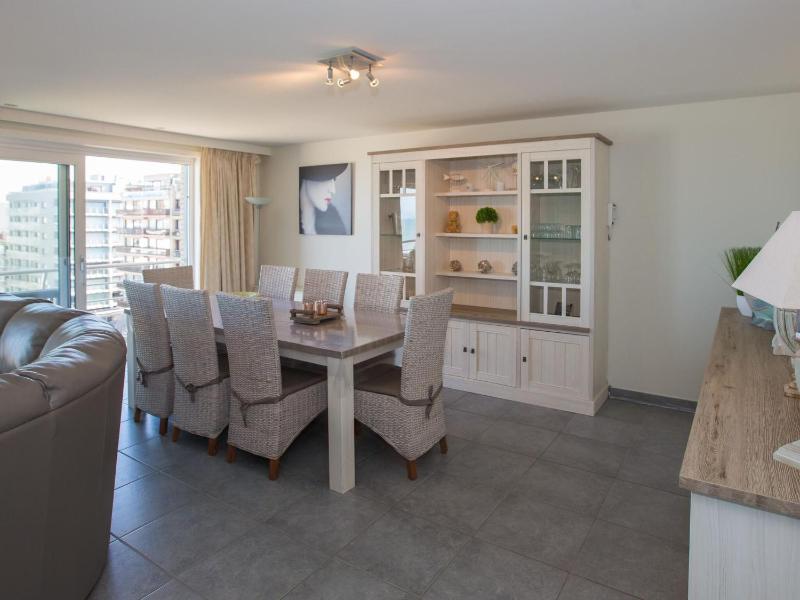 Stylish Stay w Sea Views - image 20