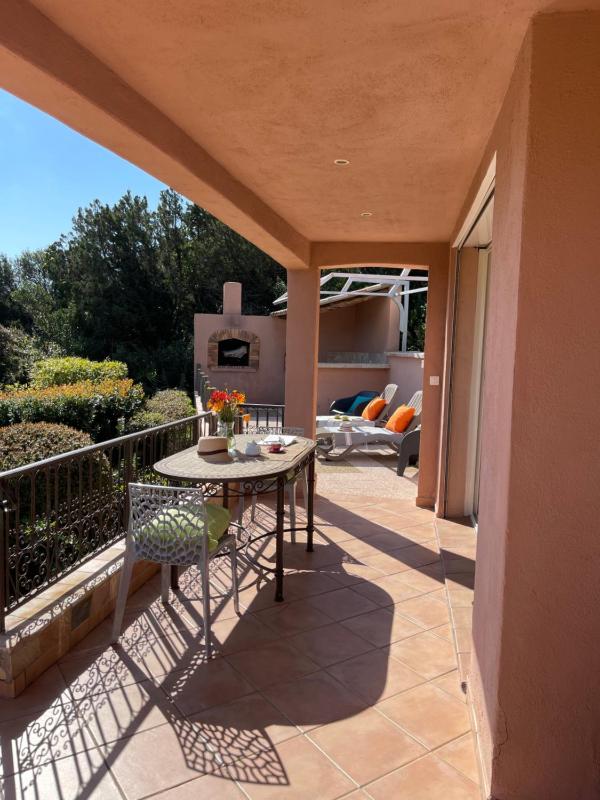 Standing Villa with sea view (6 Adults)  image 4