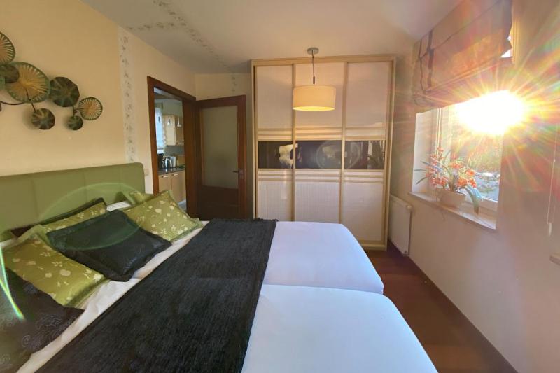 Seaside Apartment with Parking & AC - 150 m to the Beach by Noclegi Renters - image 8