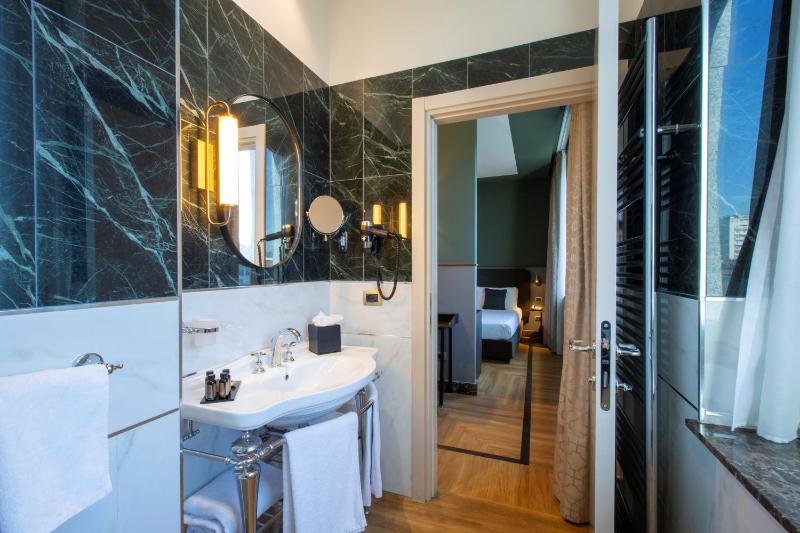 Exclusive Double Room - Upper Floor image 4