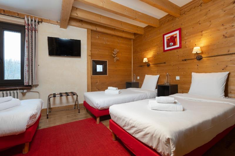 Triple Room with Three Single Beds with Valley Side image 3