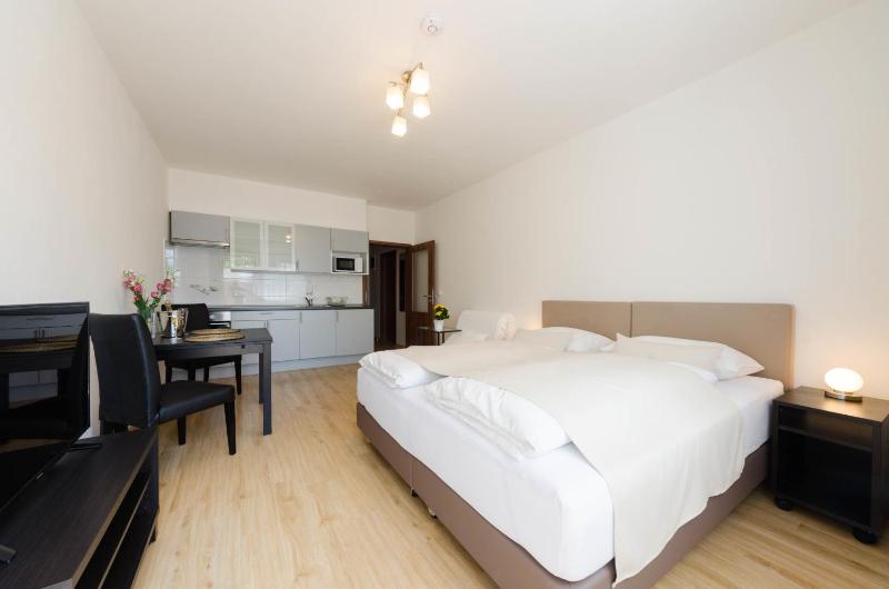 Apartment with Terrace image 3