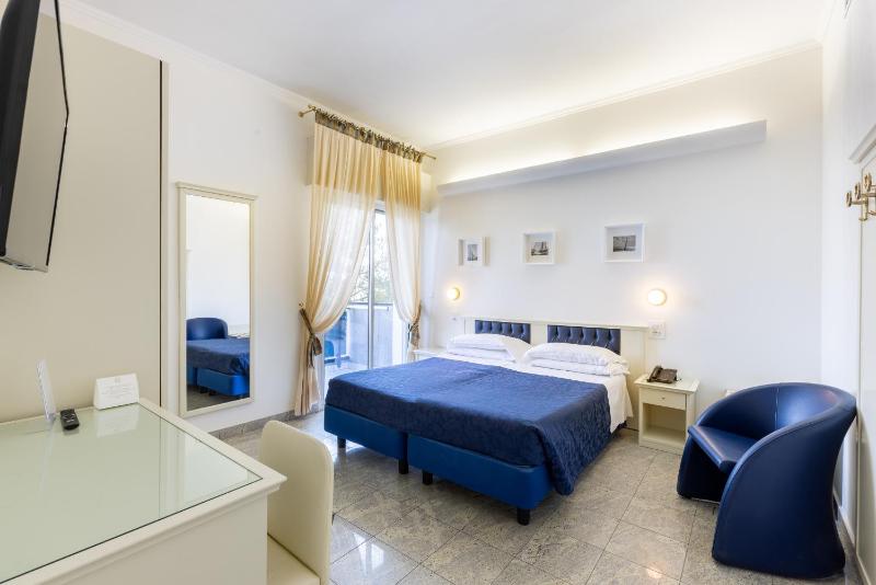 Classic Double or Twin Room image 1