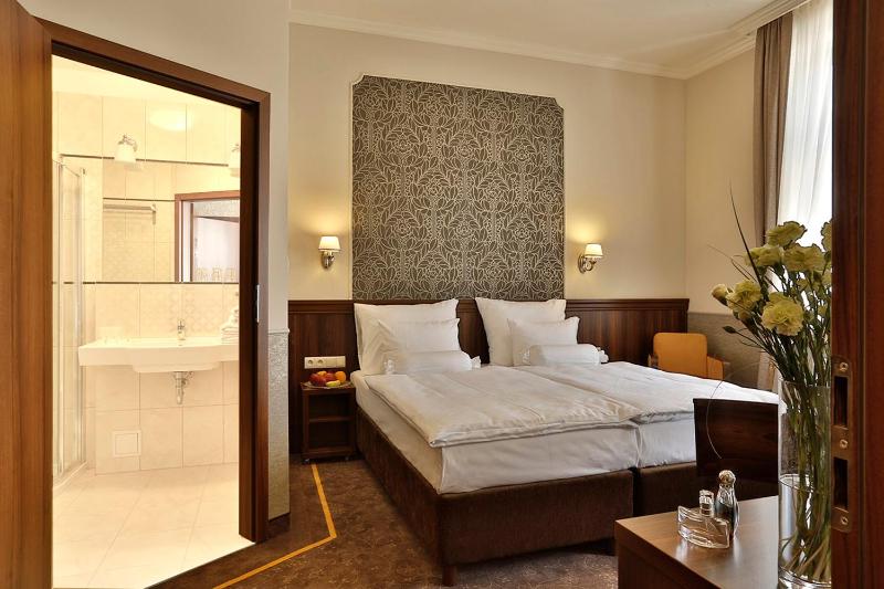 Double or Twin Room image 1