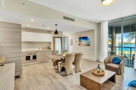 Front Bay View Terrace + Rooftop Pool+ Near Beach - image 11
