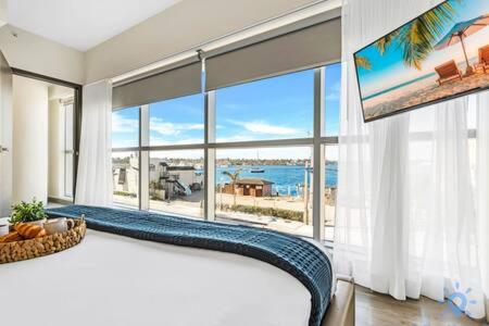Front Bay View Terrace + Rooftop Pool+ Near Beach - image 14