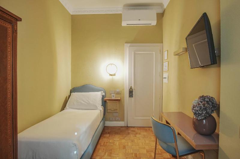 Single Room image 1