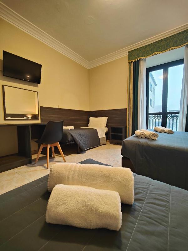 Quadruple Room image 1
