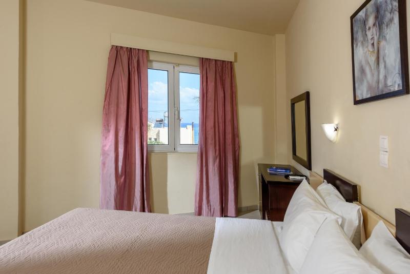 One Bedroom Apartment with Sea View image 3