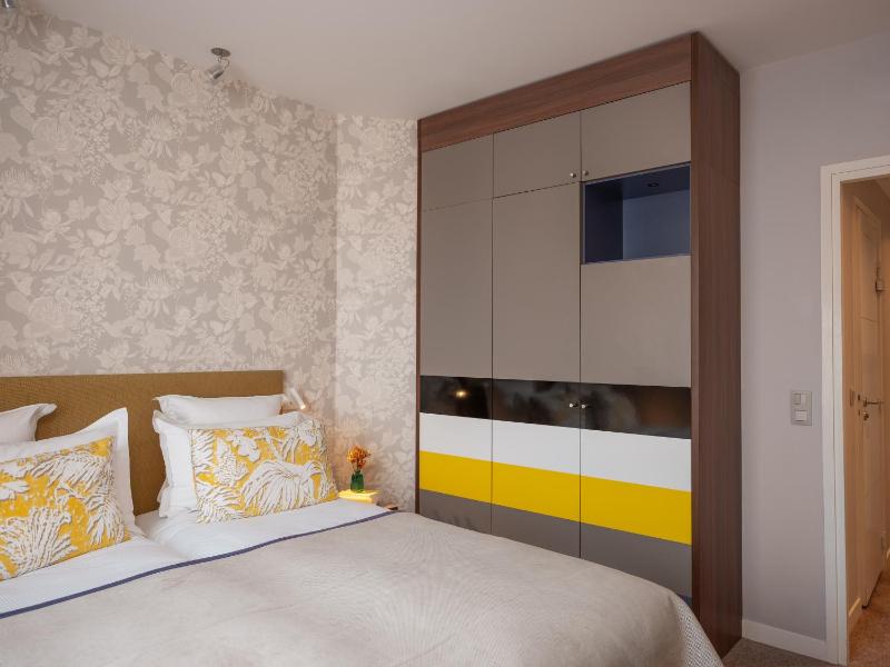 Standard Twin Room  image 3