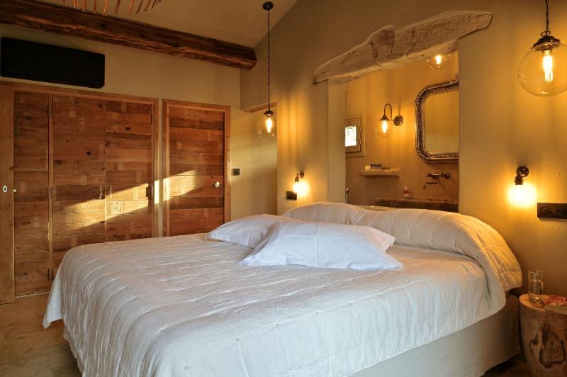 Two-Bedroom Villa with Private Pool - U Nidu image 4