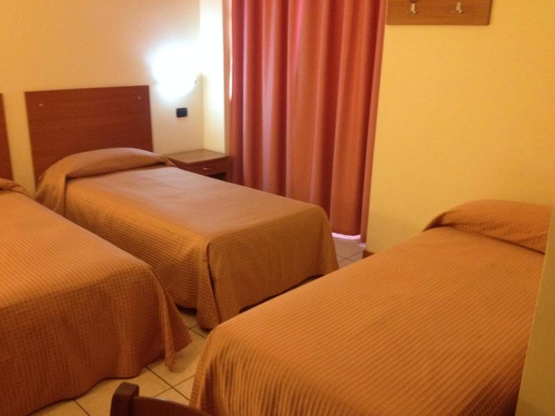 Triple Room image 4