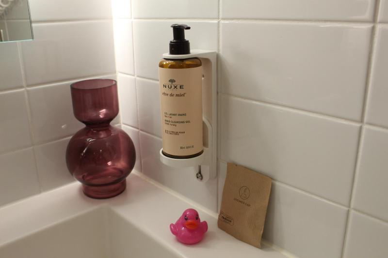 Standard Room with King Size Bed image 3