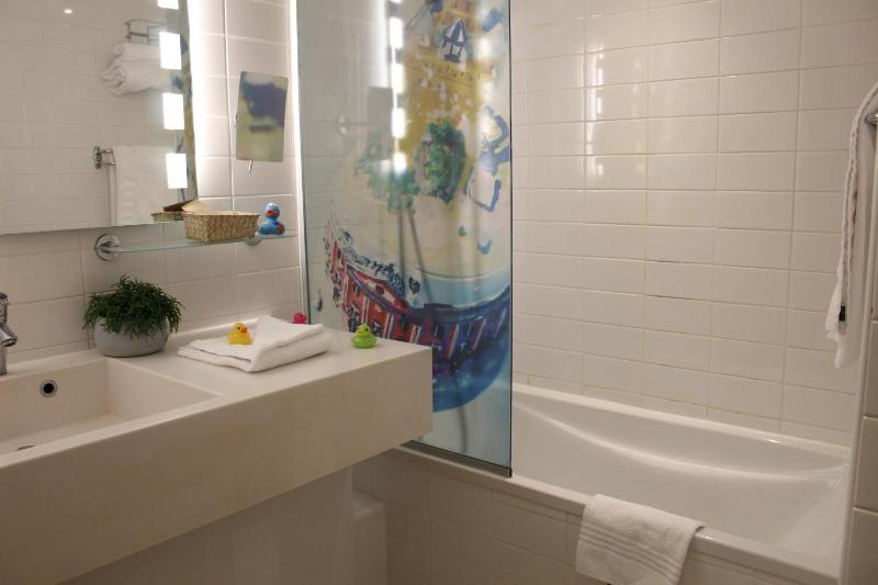 Double Room with Sofa Bed image 4