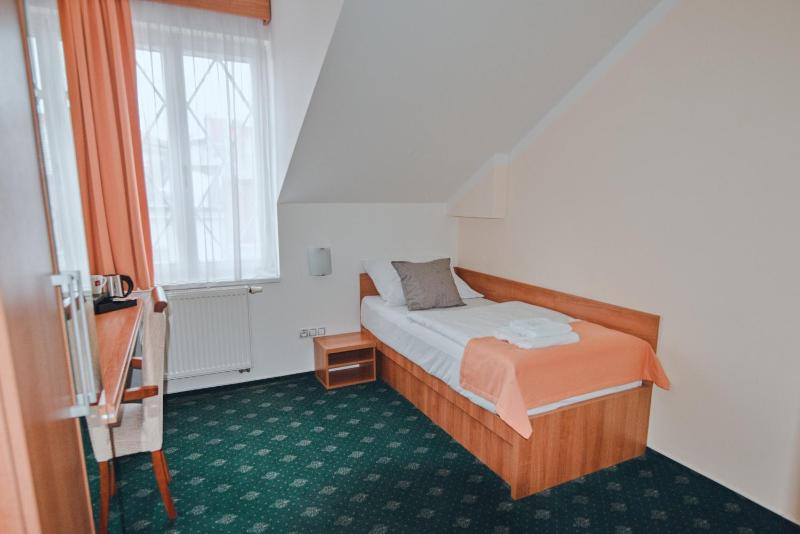 Standard Single Room image 1