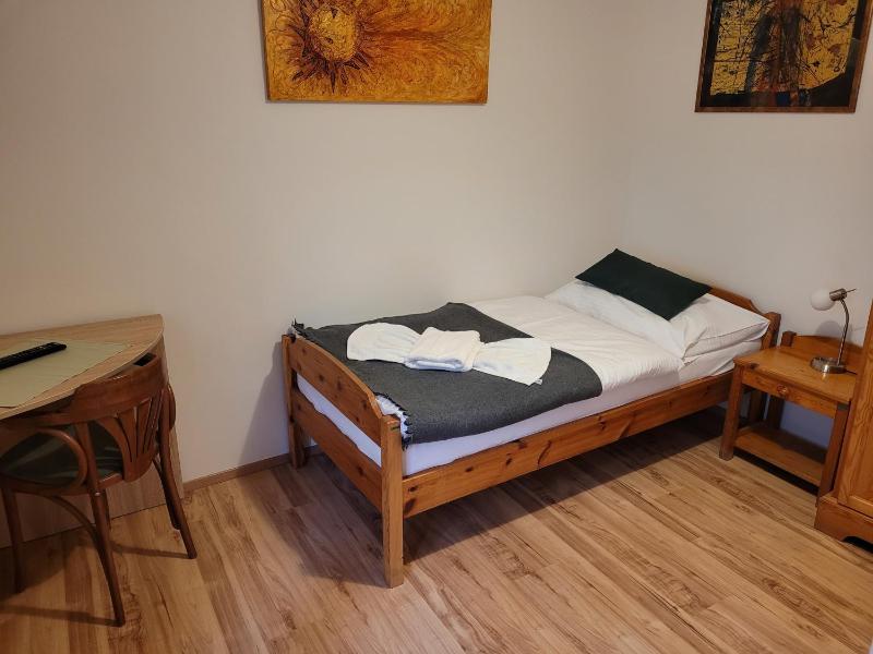 Single Room image 1