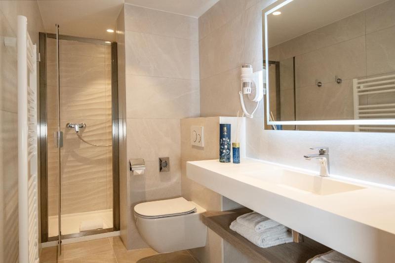 Résidence Hôtelière Chambord au coeur de Menton - entièrement rénovée - image 15