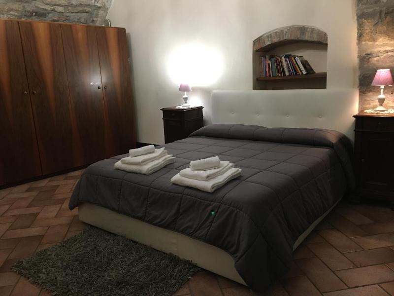 Small Double Room image 1