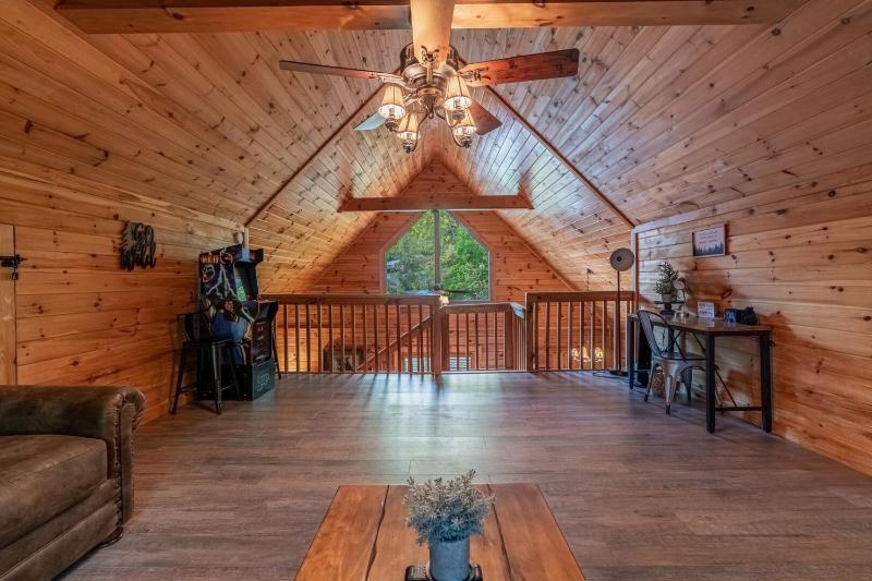 Bear Necessities cabin - image 30