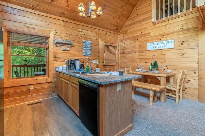Bear Necessities cabin - image 9
