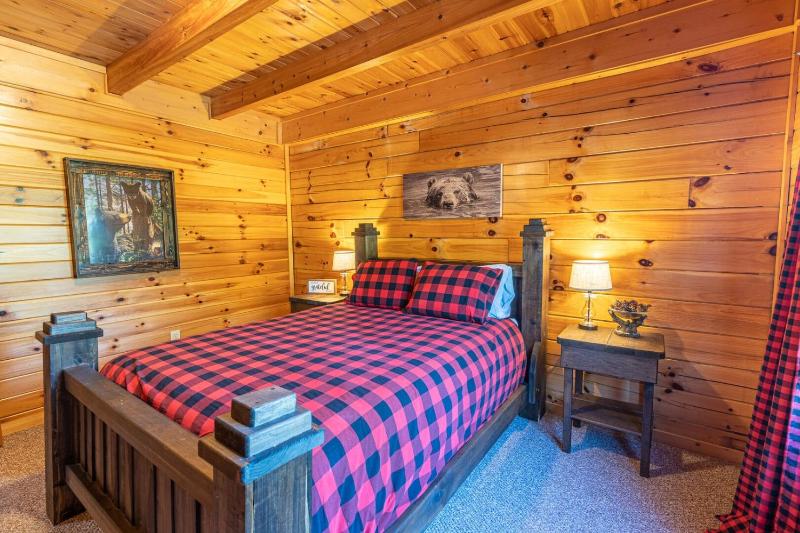 Bear Necessities cabin - image 6