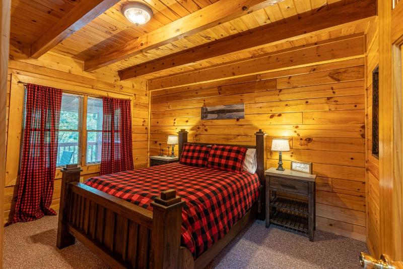 Bear Necessities cabin - image 42
