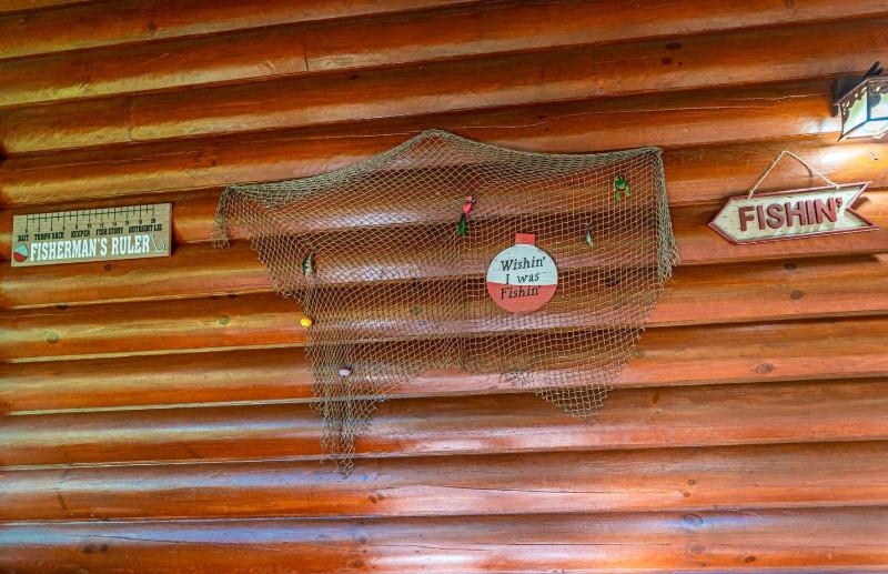 Bear Necessities cabin - image 41