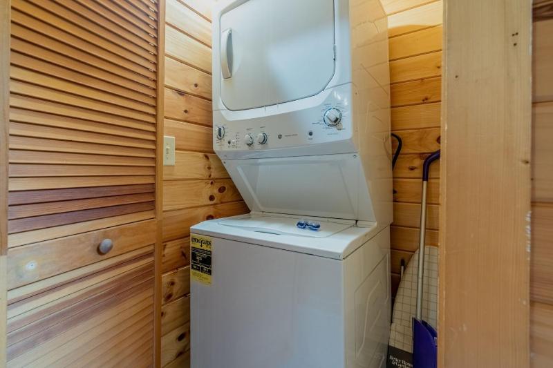 Bear Necessities cabin - image 43