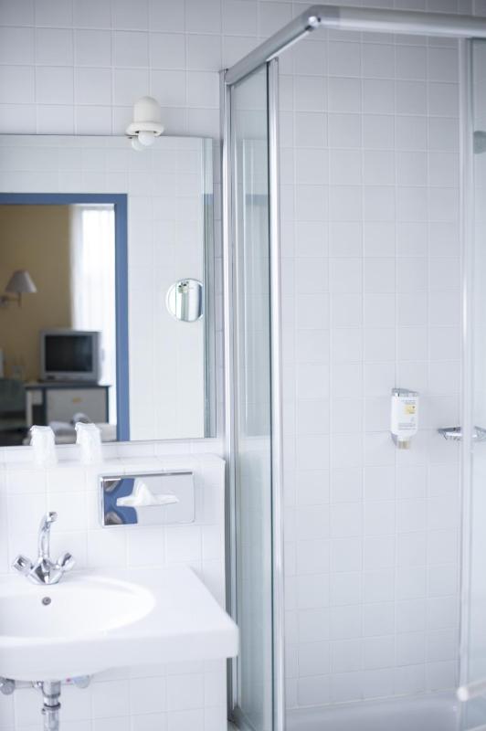 Standard Single Room image 2