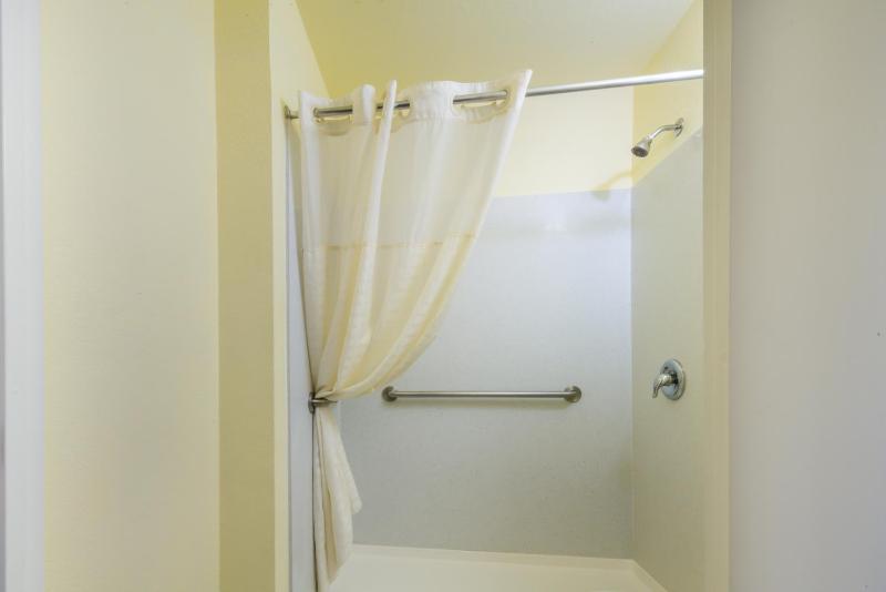 Queen Room image 1
