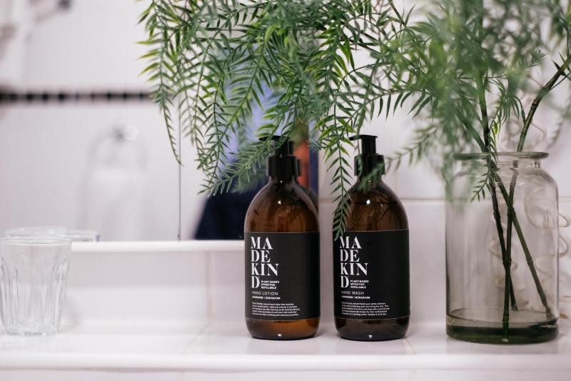 Double Room with Mountain View image 4